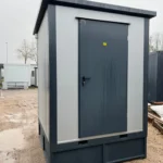 Sanitetscontainer 2x2 m med brus og tank